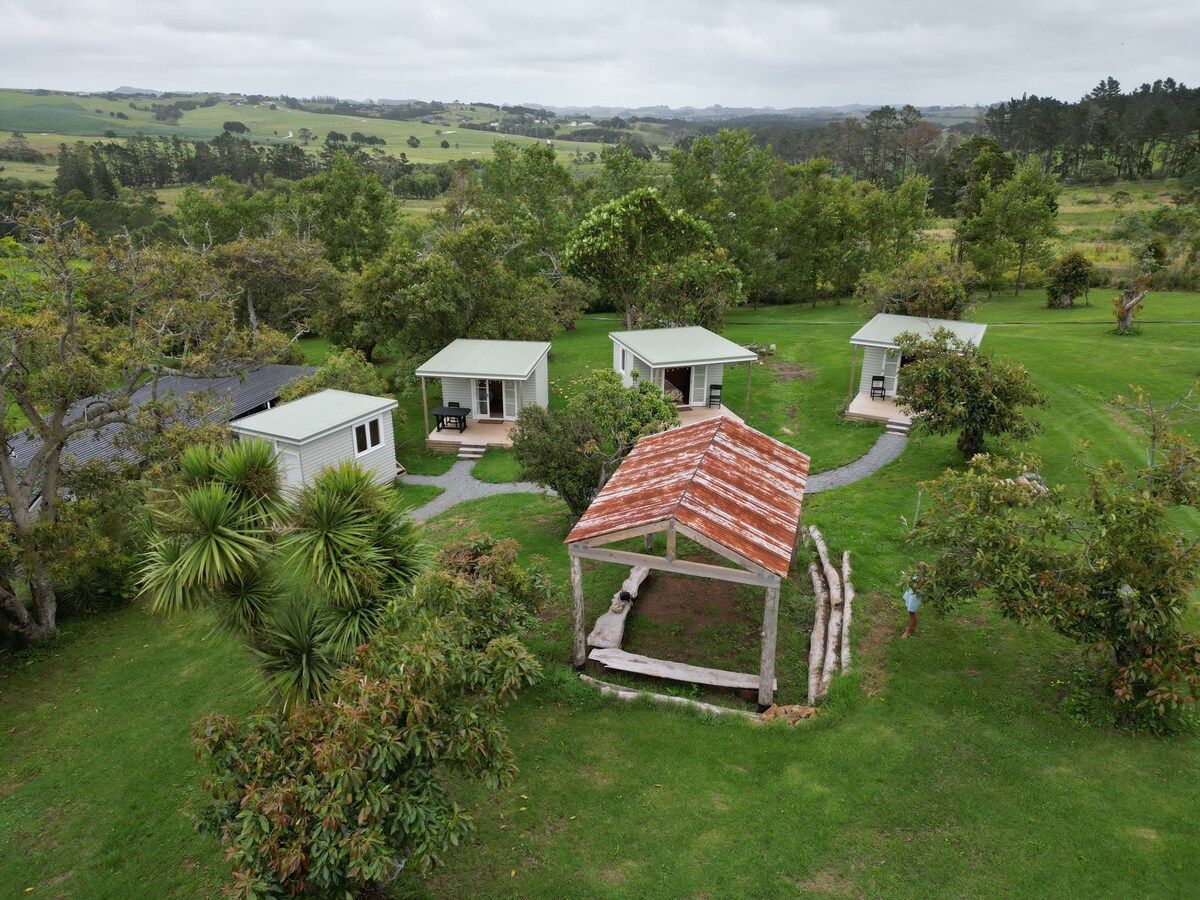 Three Birds Cabins on Tara