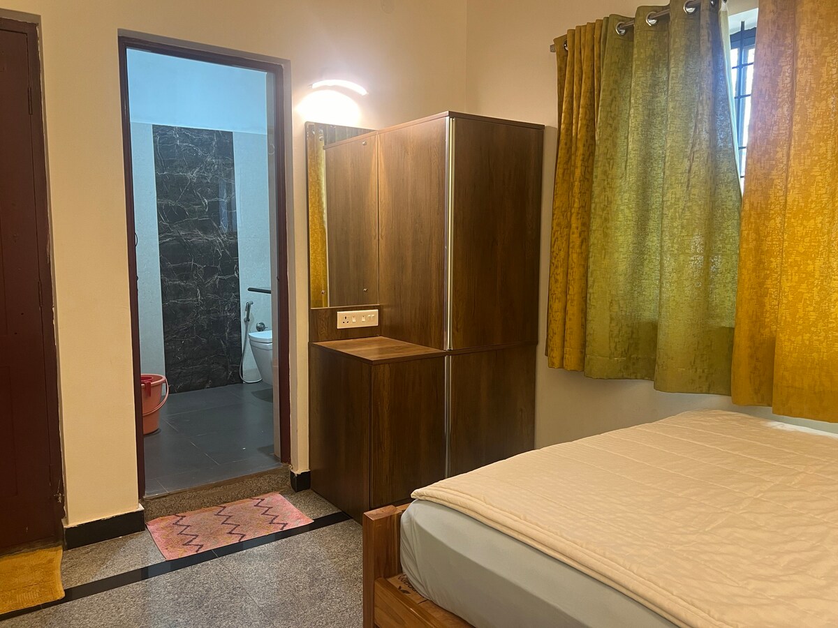 Standard Double Room@ Rajadathri Villa by Lexstays