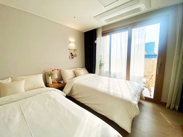 MonringMadrid managed Airbnb listing 1