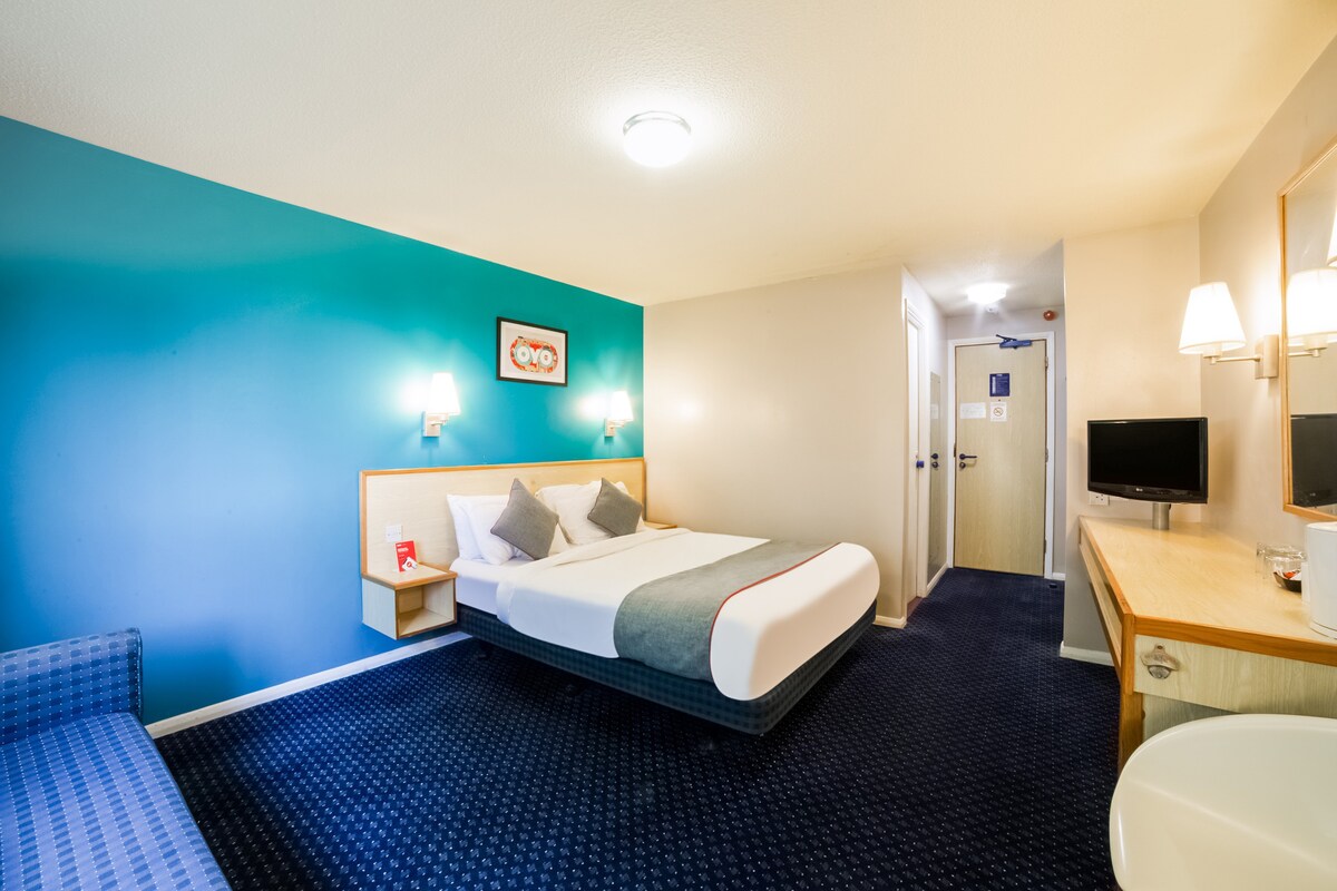 Deluxe Triple Room@Sunrise Hotel, A46 N Leicester
