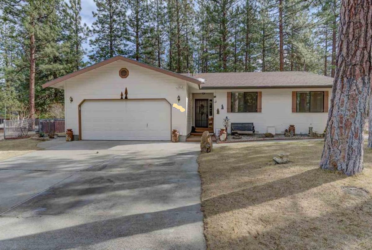 Cozy house in Lake Shastina