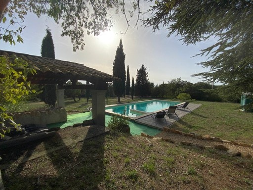 Maison climatisée avec piscine