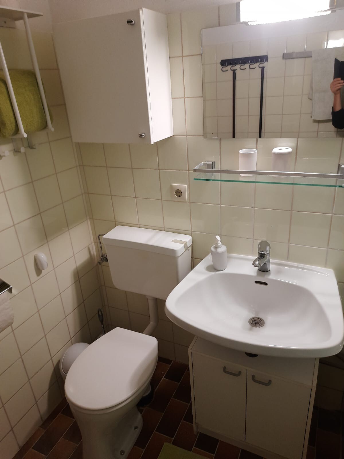 30 m2-Apartment: Hauptbahnhof - Flughafen + Öffis