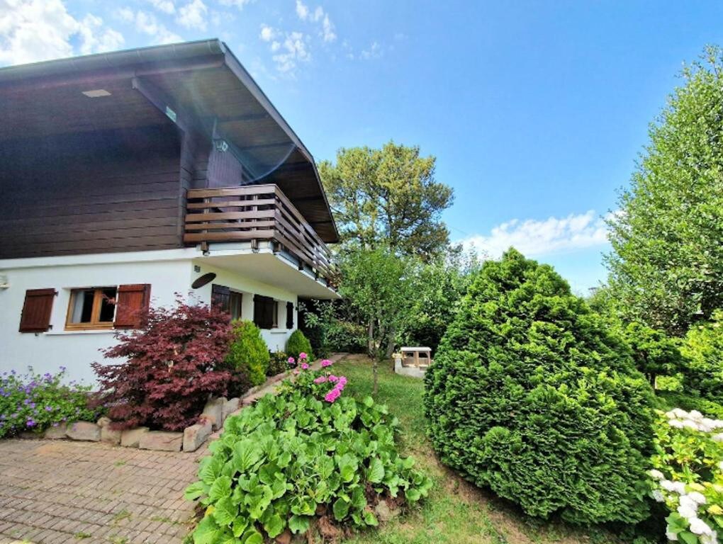 Chalet pour 4 pers. avec terrasse et balcon à Dabo