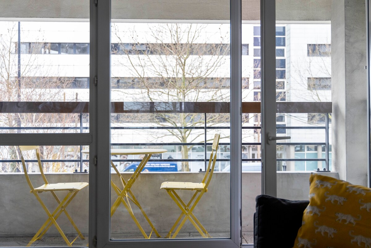 Modern Paris Apartment next to the Olympic Village