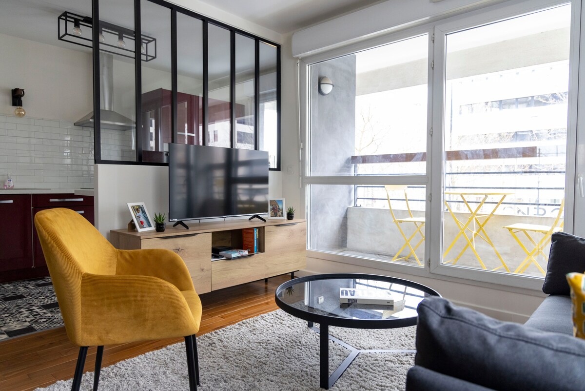 Modern Paris Apartment next to the Olympic Village