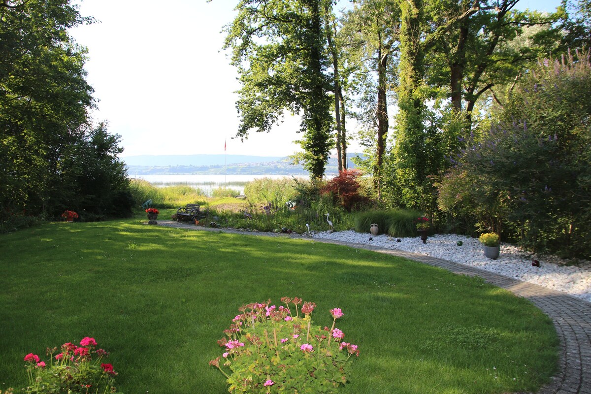 Ferien direkt am Murtensee