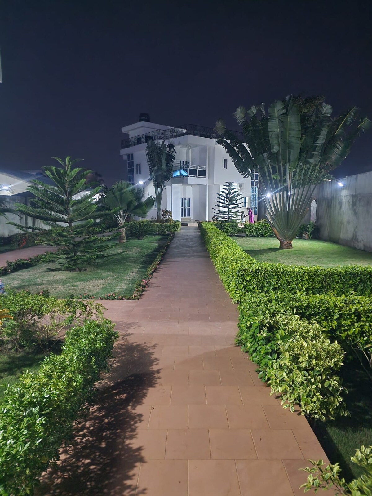 Villa d'architecte, beau jardin