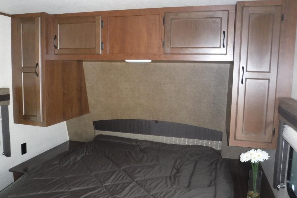 Great easy living one level RV