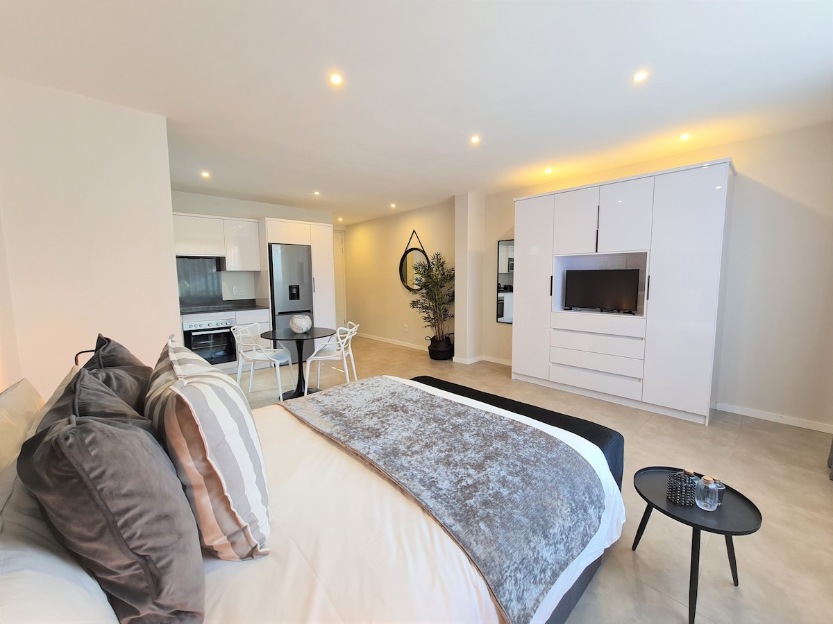 1 Bedroom Superior apartment| Mint Greenside