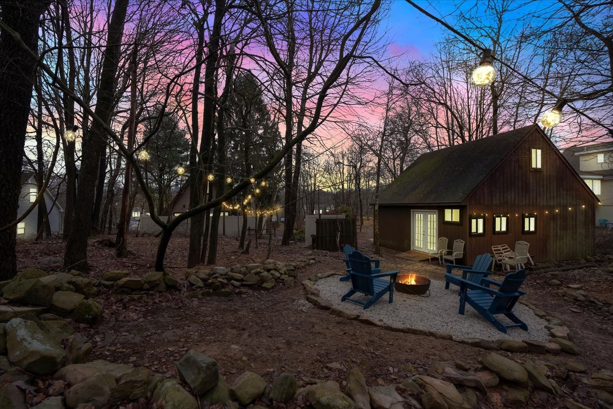 The Cedar A-Frame | Hot Tub | Firepit | Fireplace