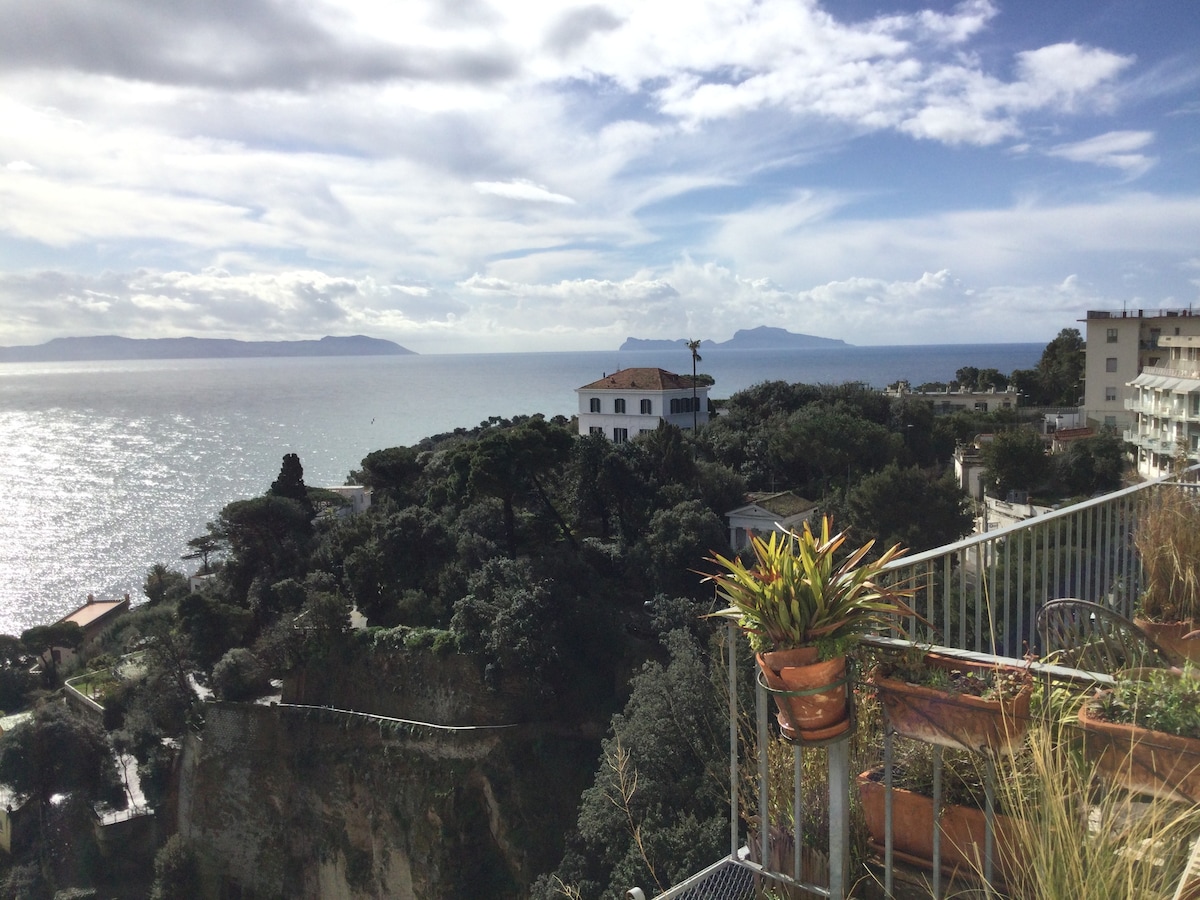 Mare Fuori, camera panoramicissima a via Posillipo