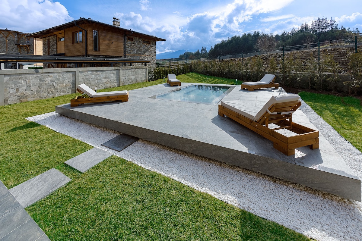 Luxury Villa with outdoor thermal pool