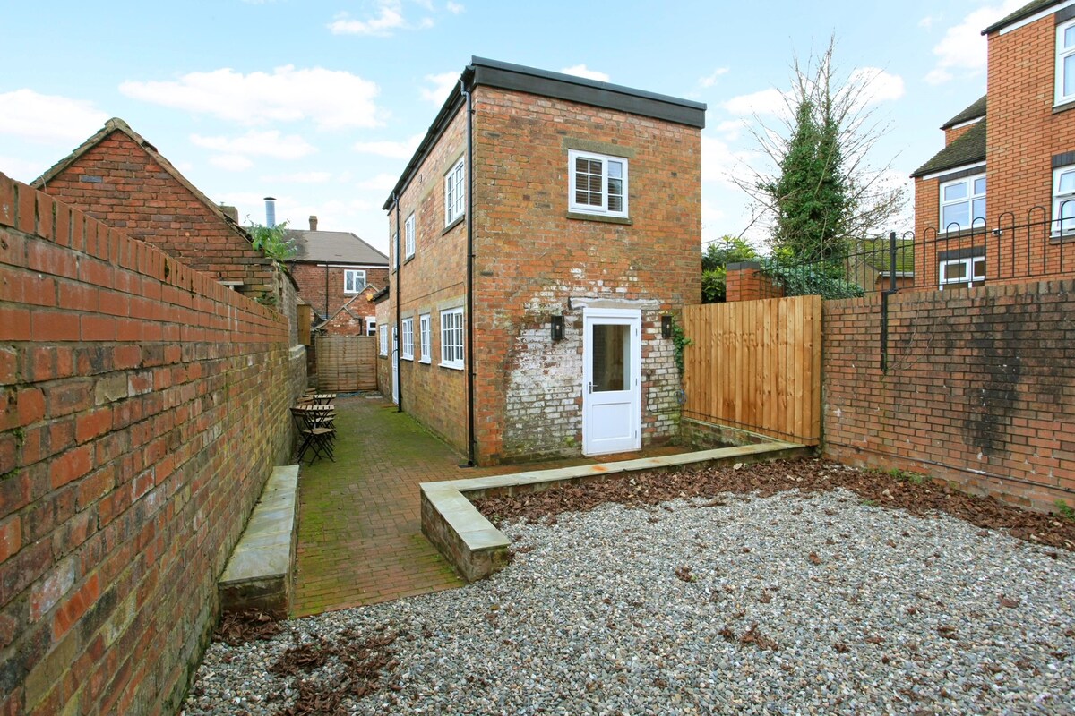 3 bed detached house in Telford