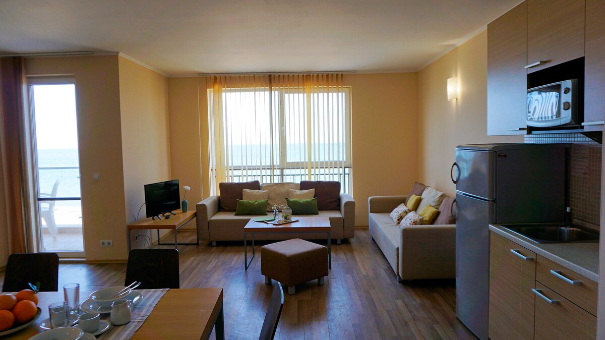 Beachfront Apartment in Obzor Beach Resort