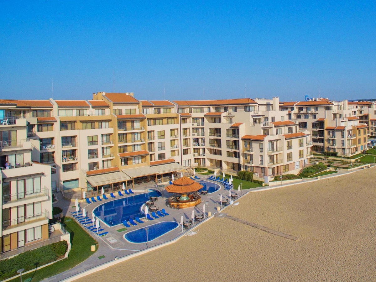 Beachfront Apartment in Obzor Beach Resort