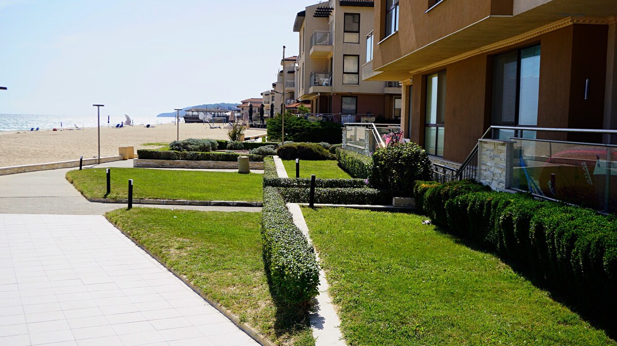 Beachfront Apartment in Obzor Beach Resort