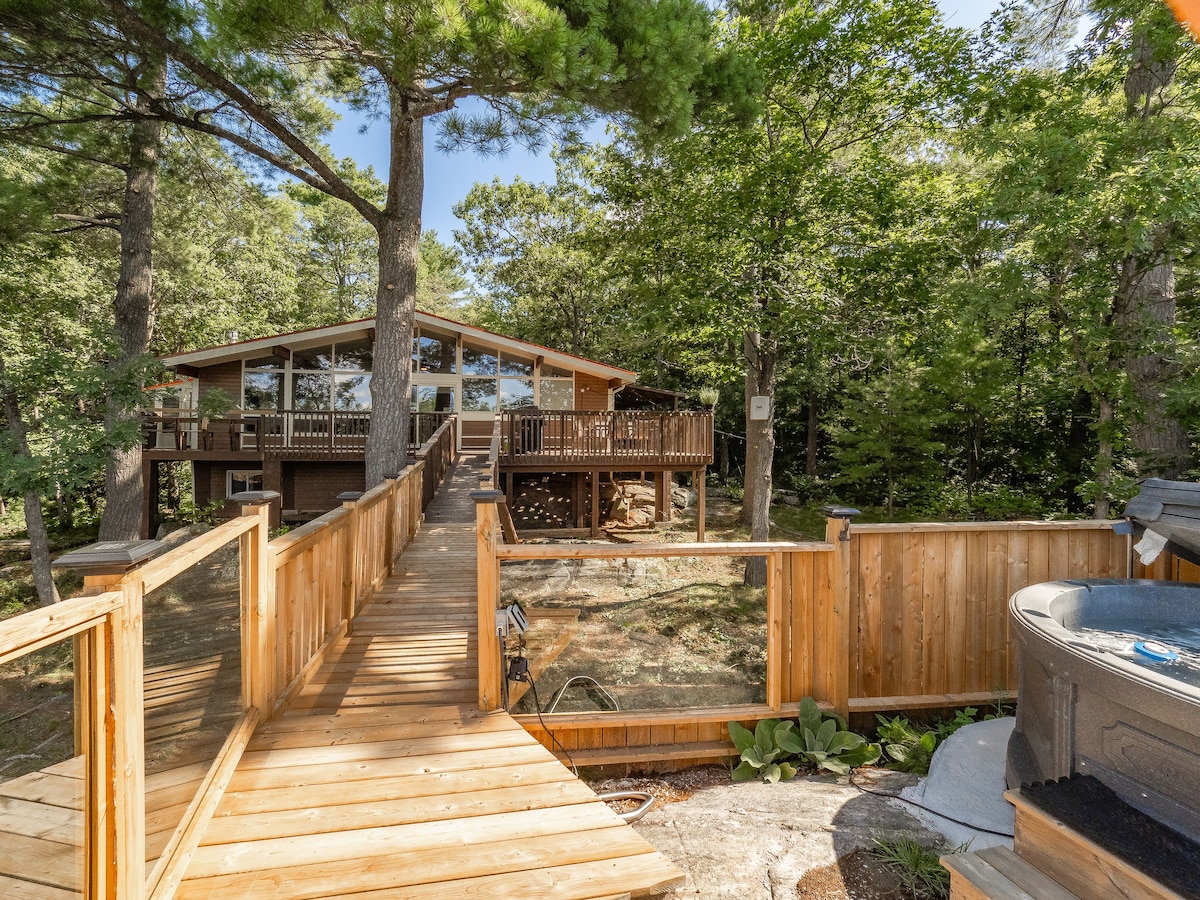 Muskoka Lake View Getaway.