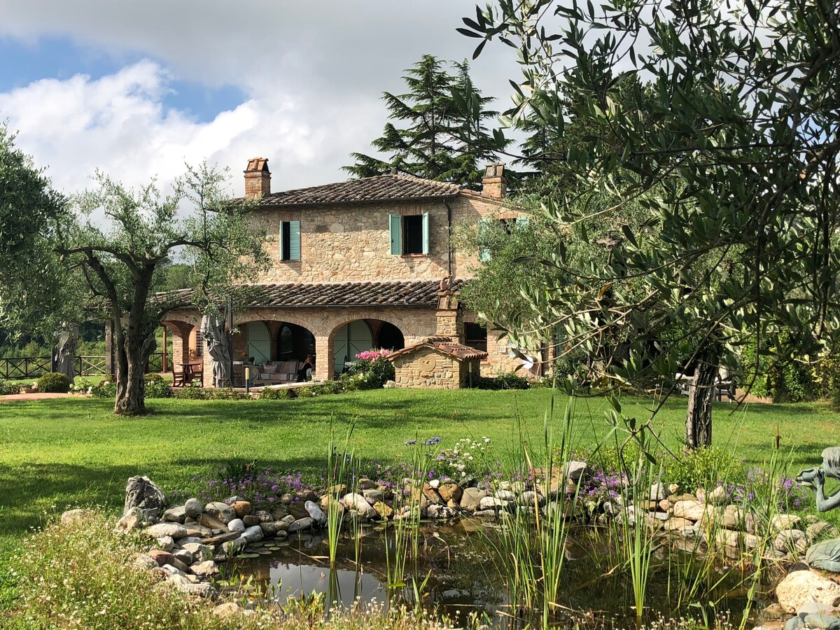 Heaven's Window
Tuscan Estate