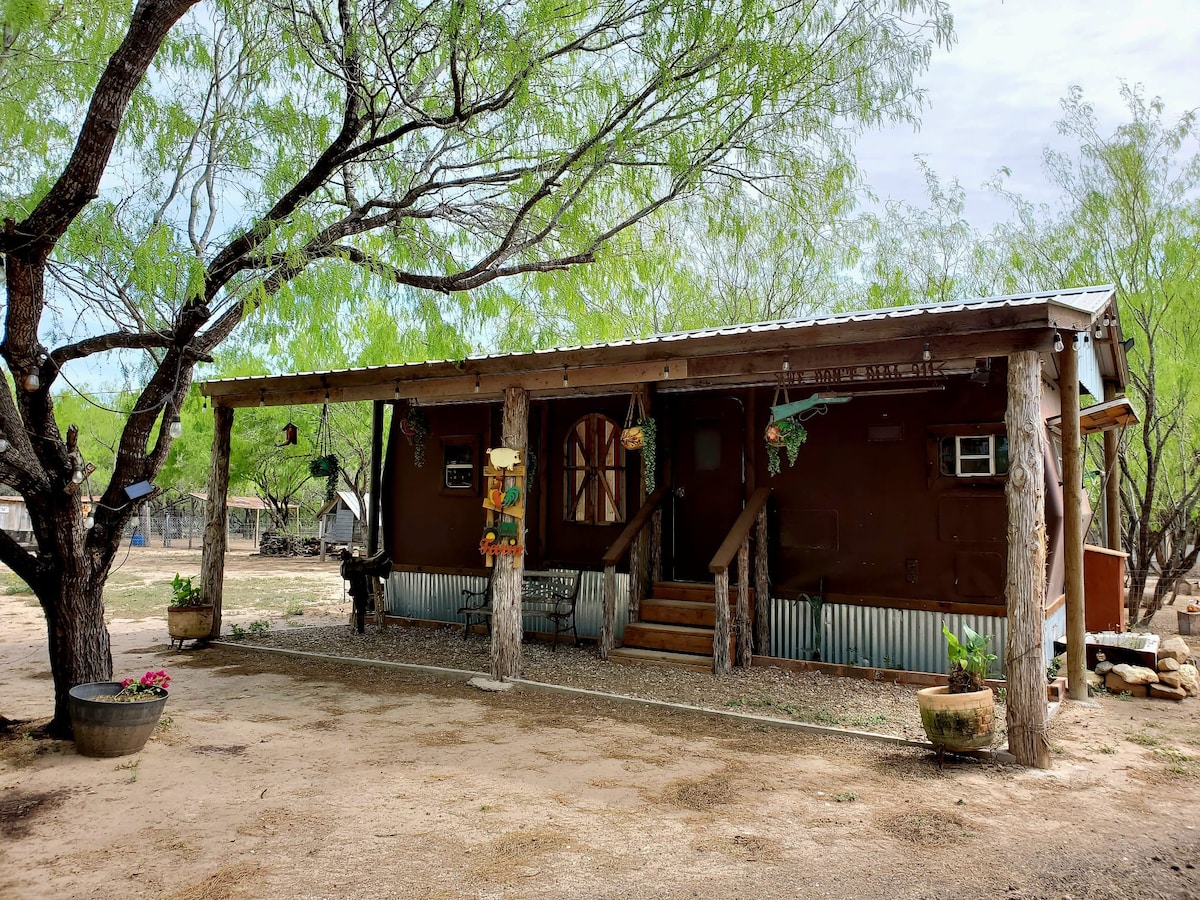 Peaceful Ranch Cabin