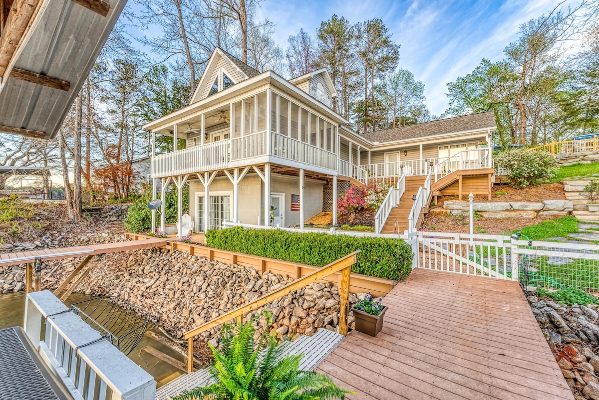 Newly Renovated Lake Martin Home