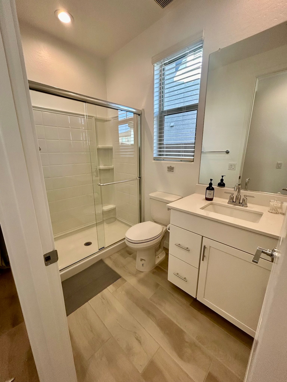 Charming Guestroom w/ Private Entry & Bathroom