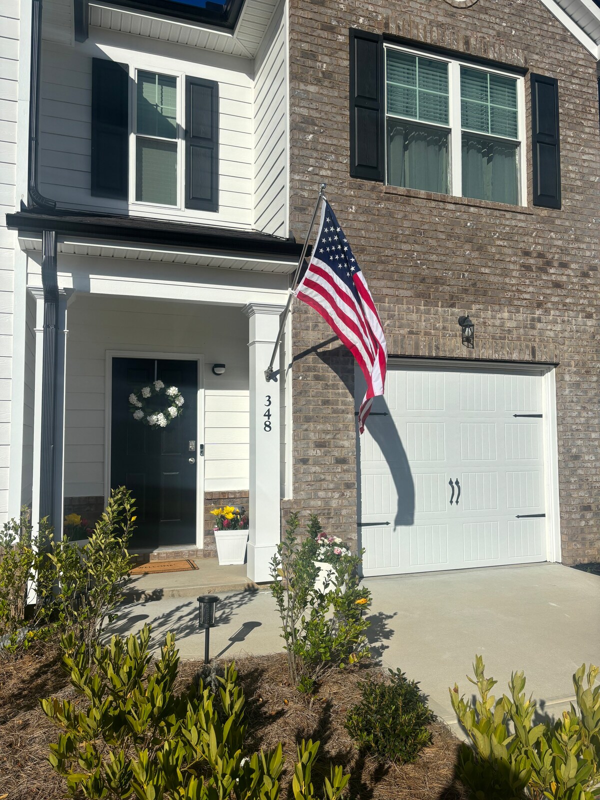 Brand-new townhome makes perfect Master’s retreat