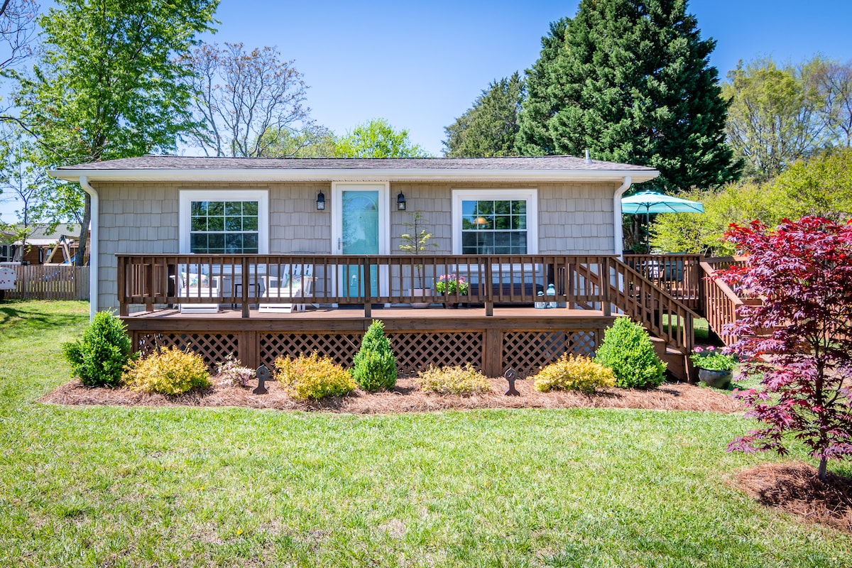 Lake Norman Cottage Retreat