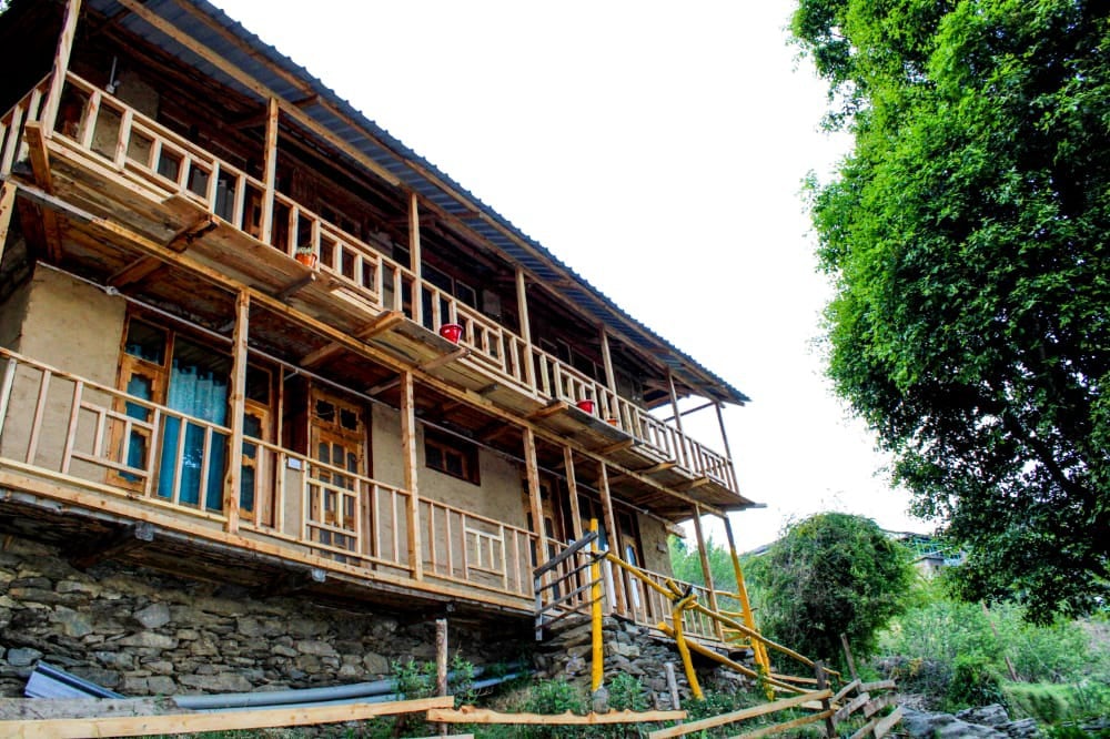 Secluded Tandi Earth Home