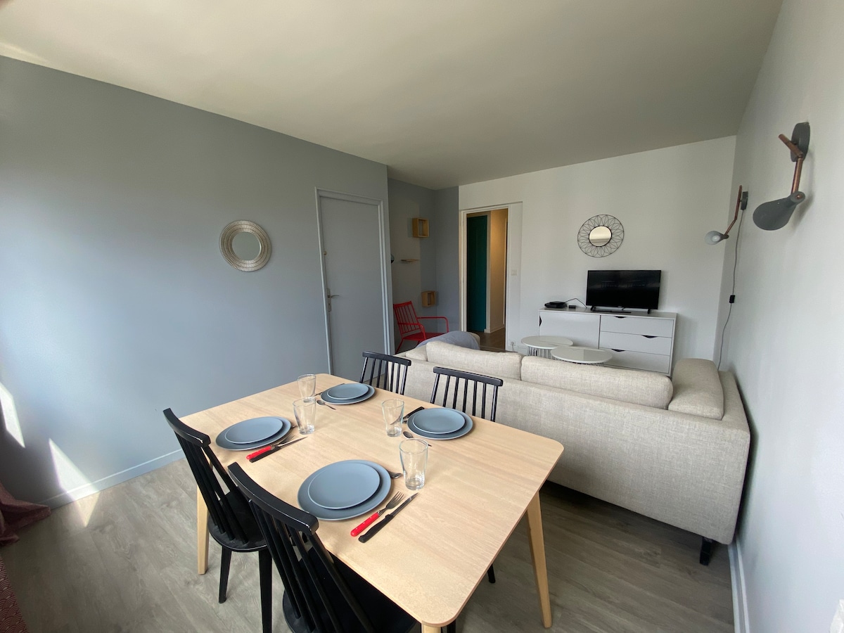 Grand appartement pour 8 à Mont-Saint-Aignan