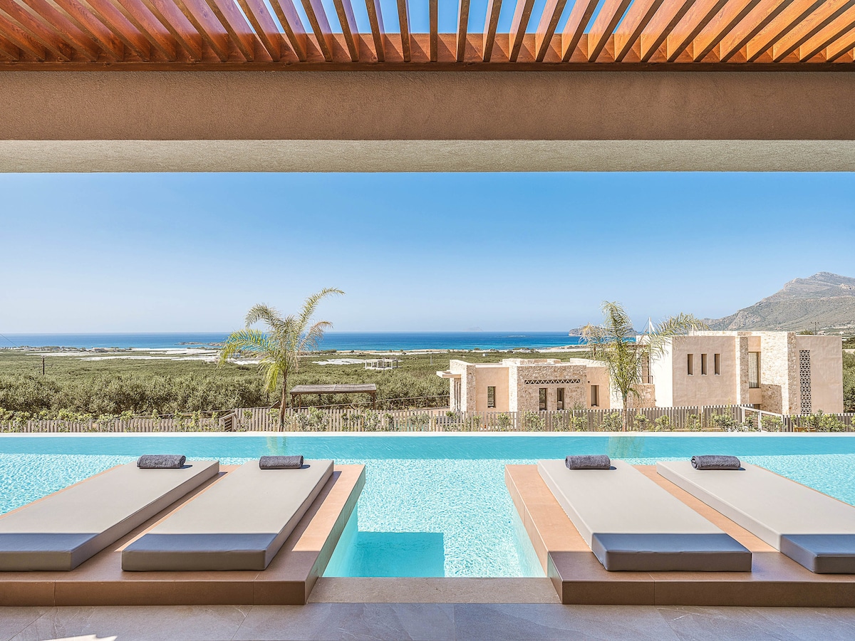 5BR VIP Luxurious Villa with Breathtaking Views