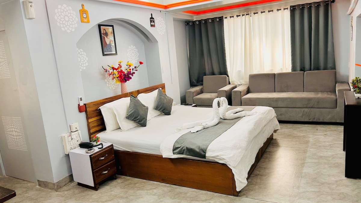 Executive Suite Private AC Room @ Malad West