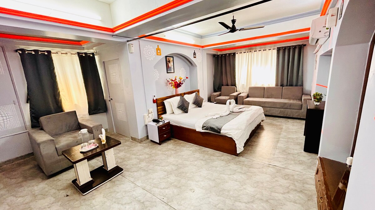 Executive Suite Private AC Room @ Malad West