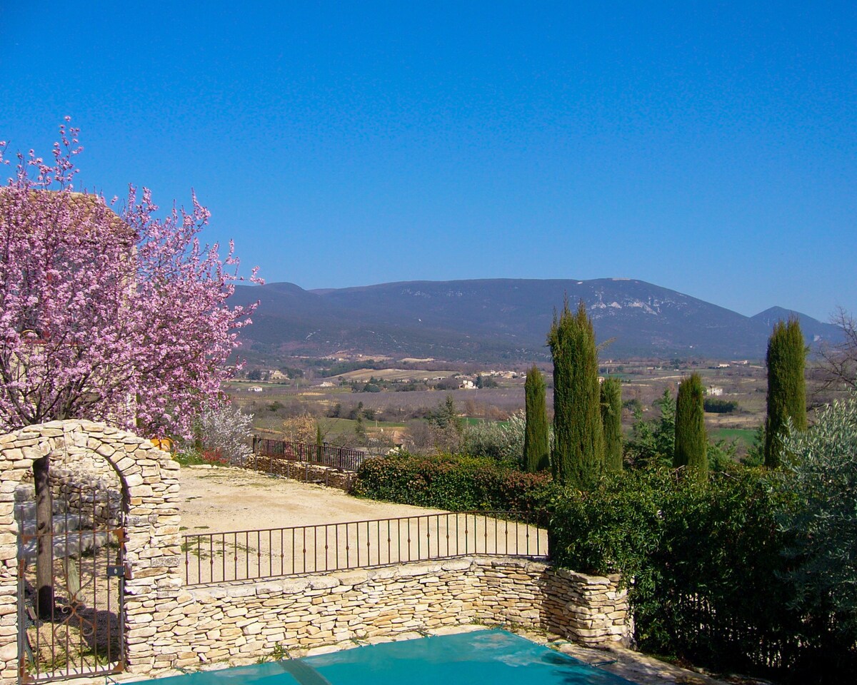 Maison avec piscine et vue