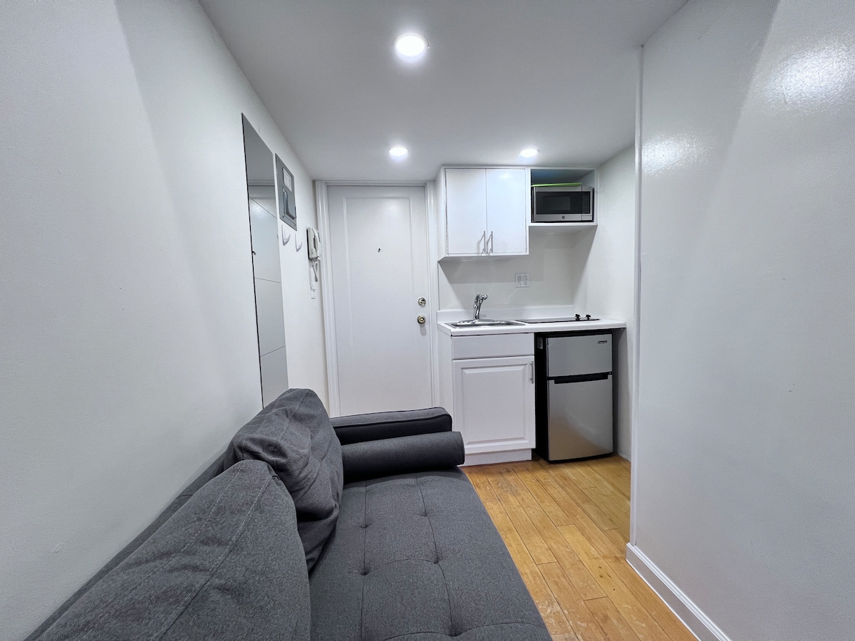 Tiny Private Chelsea Studio near Hudson Yards