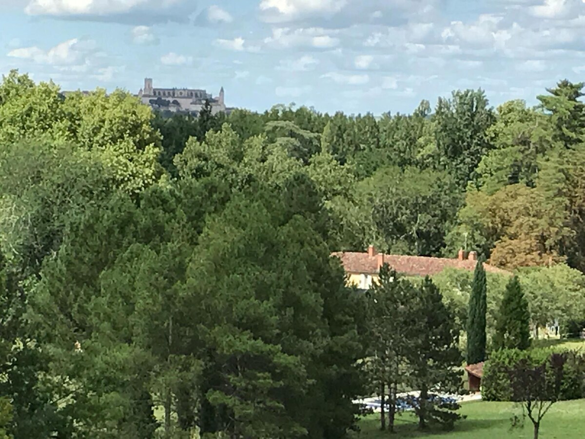 Propriété familiale avec golf - Gers