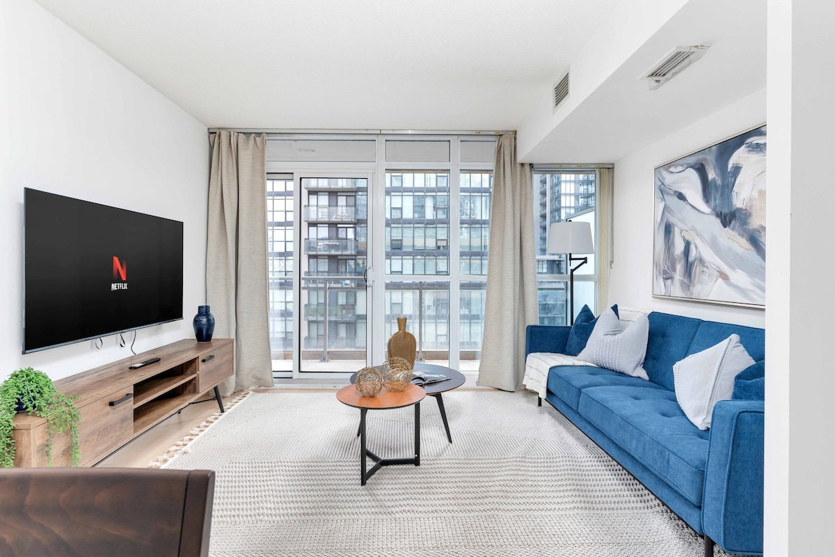 Stunning Condo | King Bed | Scotiabank Arena |