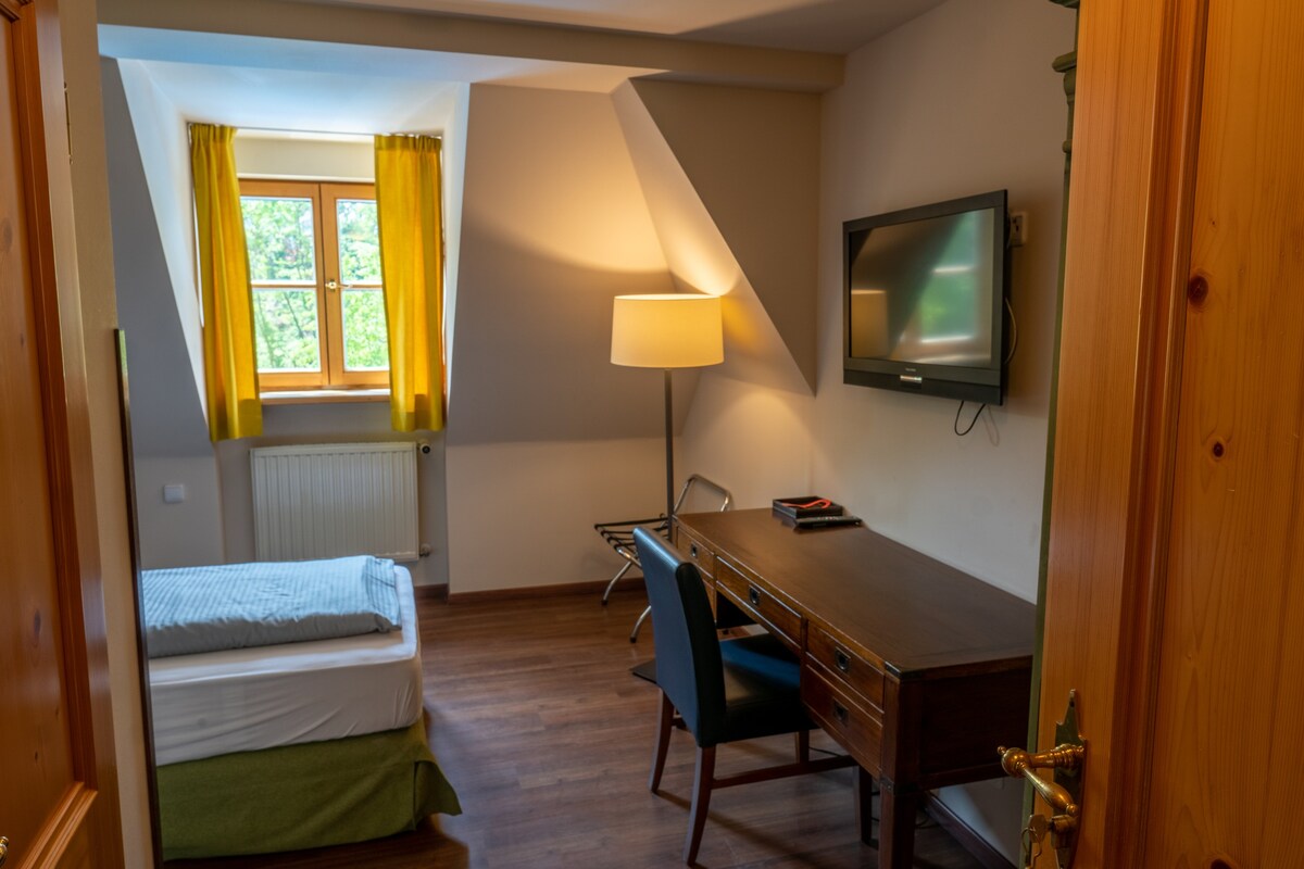 Single Room,
Hotel-Restaurant am Schloss Kronwinkl