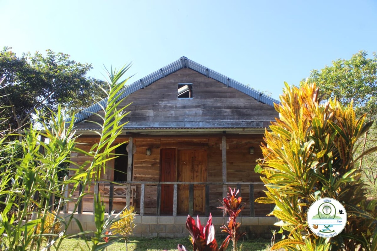 ¡Rancho los Duendes, cabaña privada con piscina!