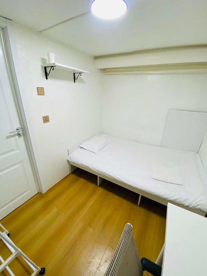 中心地段， Capsule Room13