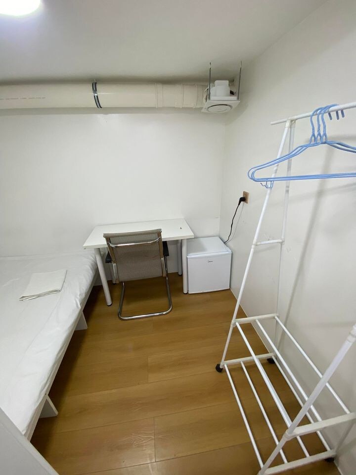 中心地段， Capsule Room13