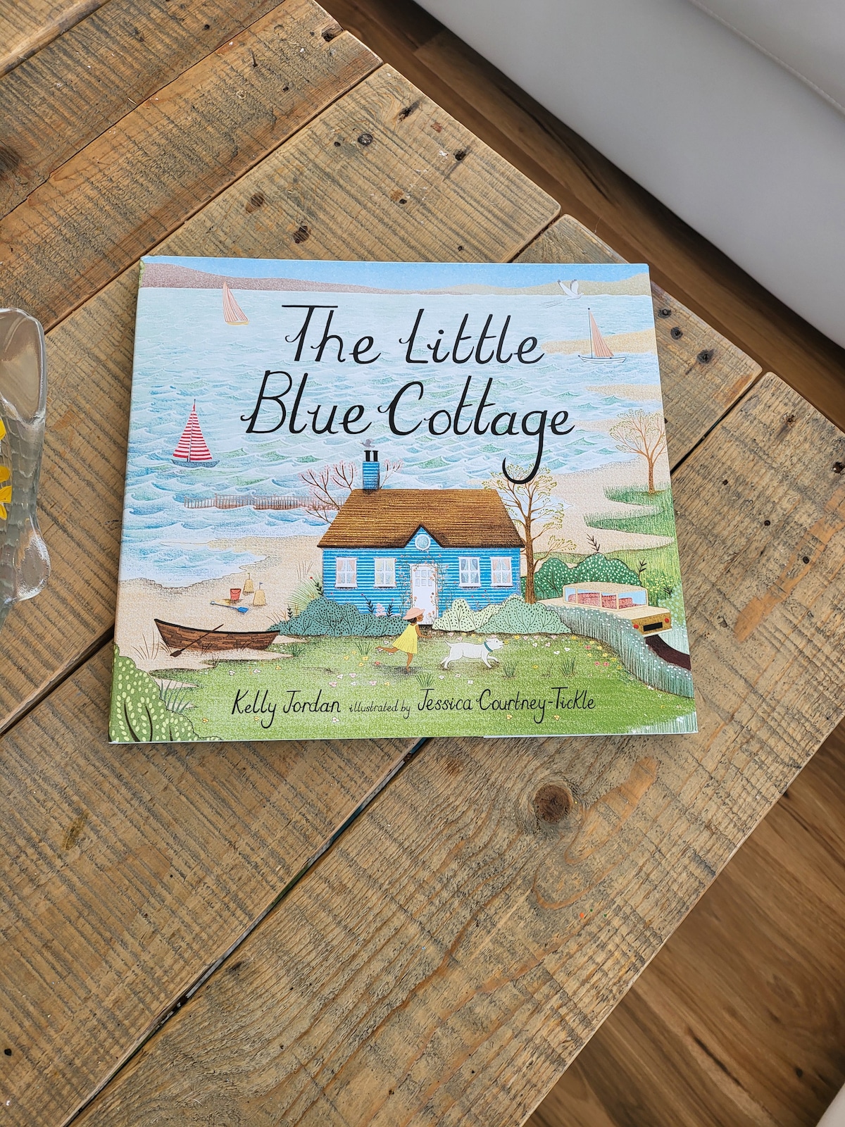 Little Blue Cottage on the Crick