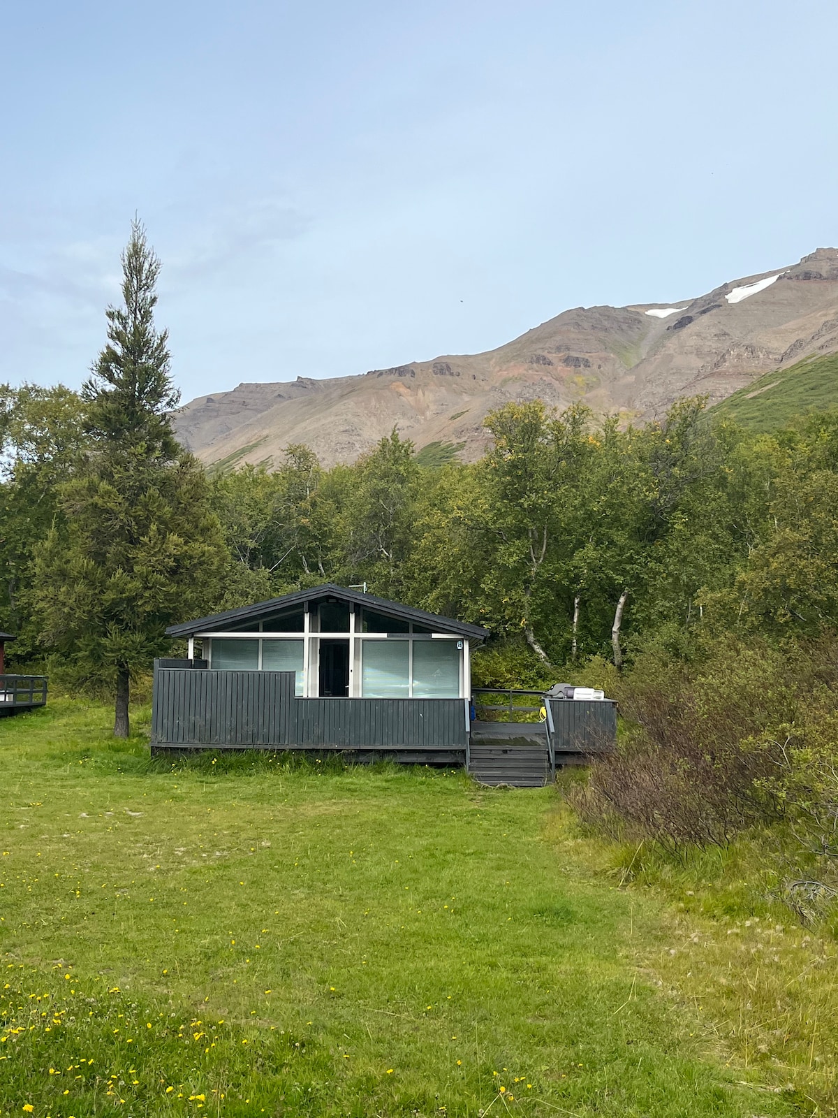 阿克雷里（ Akureyri ）附近的乡村