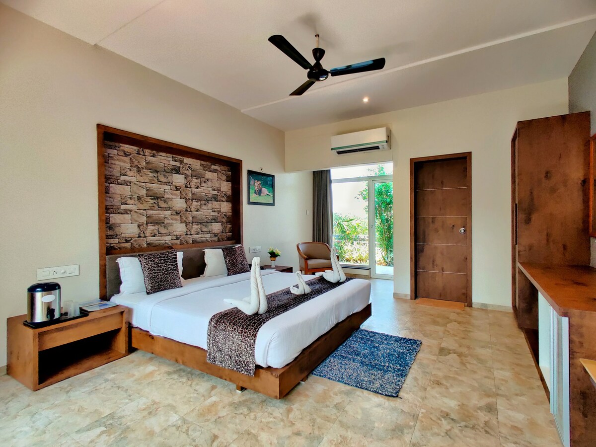 Deluxe Room - Sasan Gir