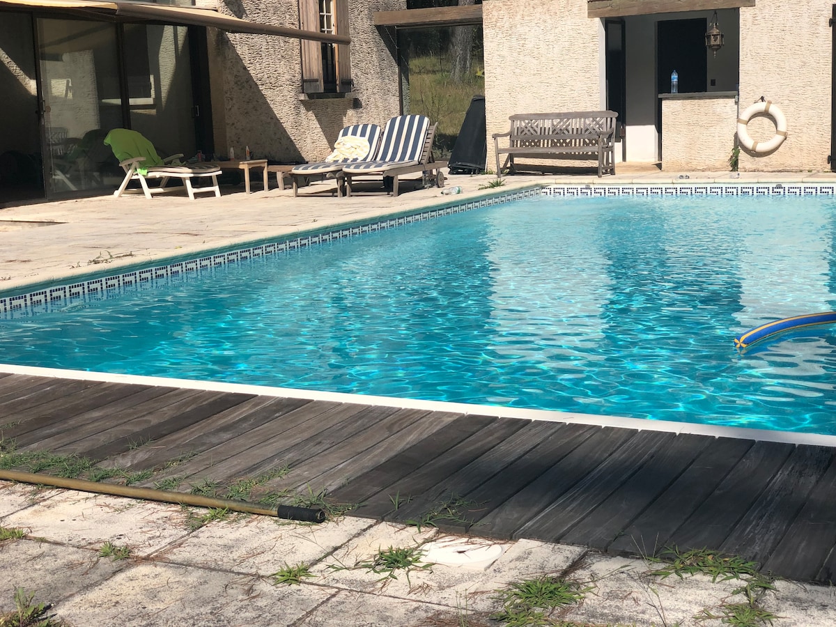 Villa La Sauvagine - piscine - tennis - billard