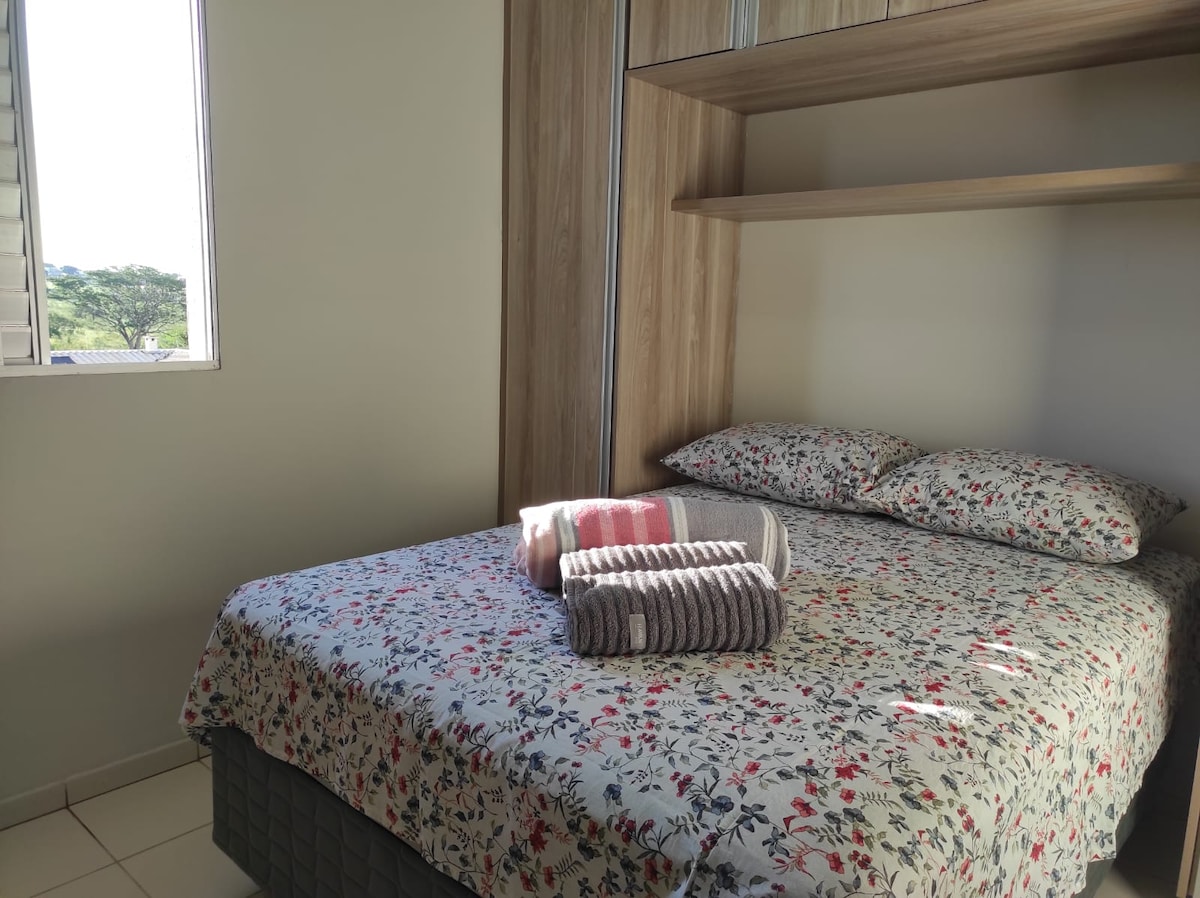 Apartamento inteiro no Bairro Alto Umuarama