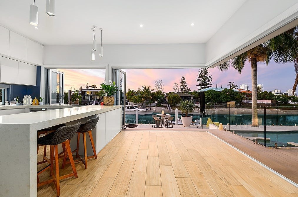 Luxury Waterfront Surfers Paradise Home