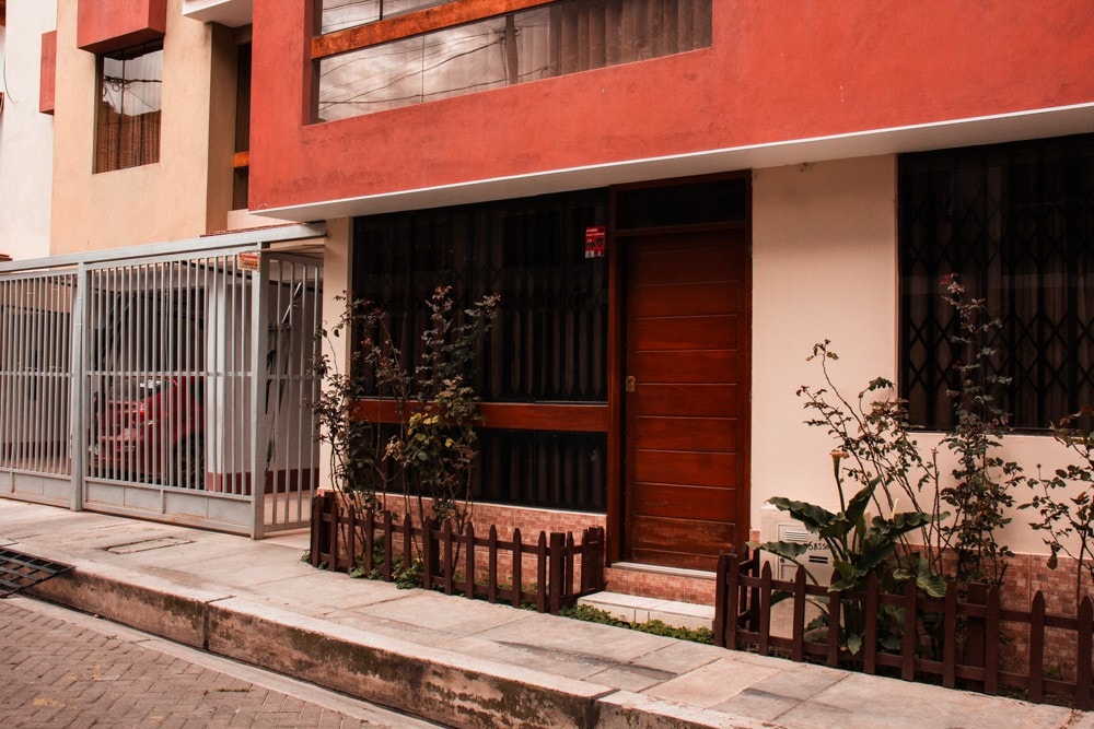 Apartamento en Baños del inca en primer piso