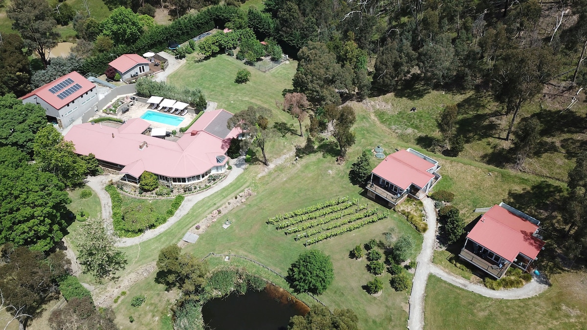 Luxury Property in the Yarra Valley sleeps 14