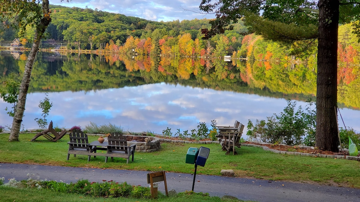 Harrisville Lake House - A Tranquil Get-Away